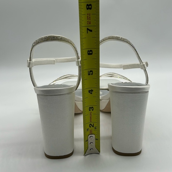 B2458- Badgley Mischka Frida White Satin Rhinestone Platform Sandals Sz 8.5 NWT - Picture 7 of 12